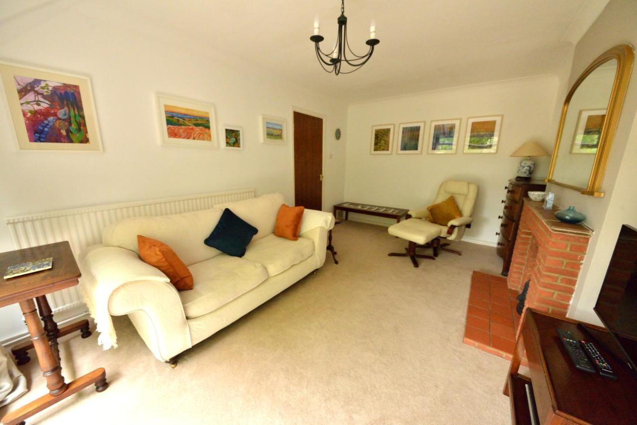 Cosy House, A Train Spotter'S Delight! Villa New Alresford Exteriör bild